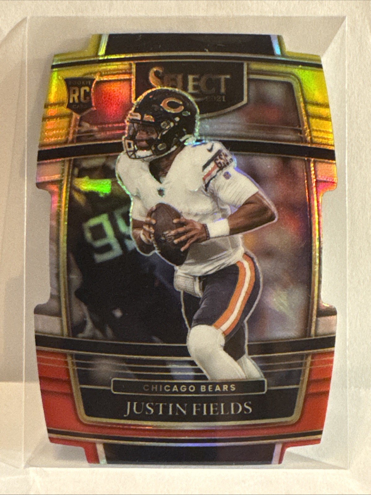 2021 Panini Select - Concourse Justin Fields #50 Red & Yellow Prizm Die-Cut (RC)