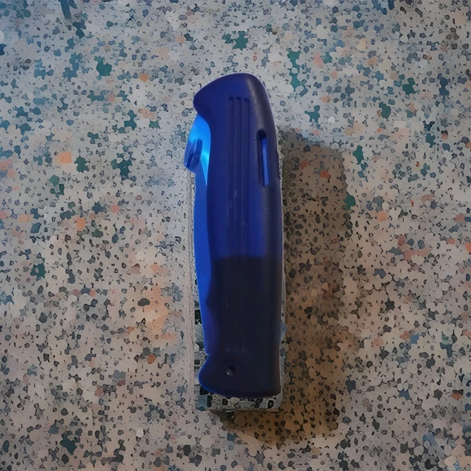 Черный нож Kershaw 1061gh, захват подушка на ручке, выдвижная кнопка для закрытия - Изображение 3 из 4