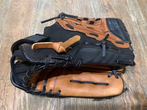 nike air baseball glove