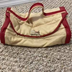 Vintage 1986 Pound Puppies Newborn Carrying Case Carrier 1986 comes with puppy