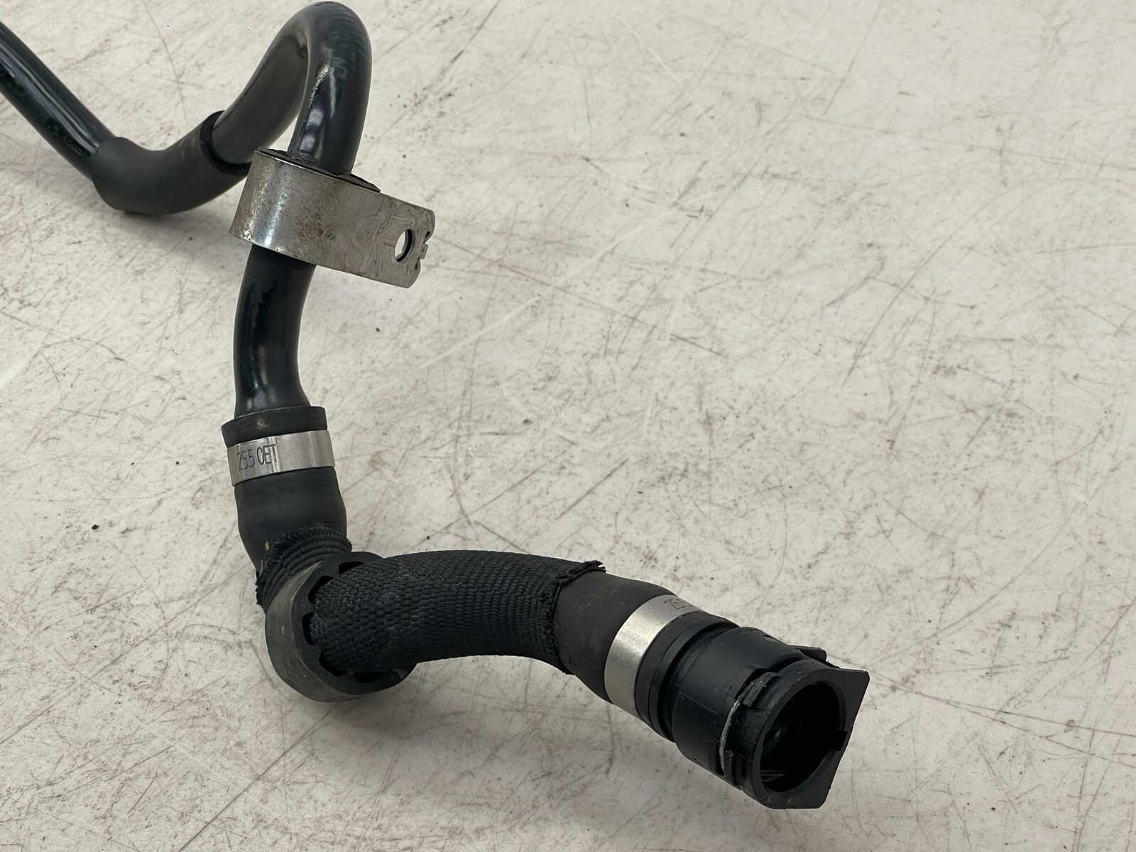 2014-2020 BMW I8 OEM RADIATOR COOLANT HOSE ASSEMBLY 1712 7640839