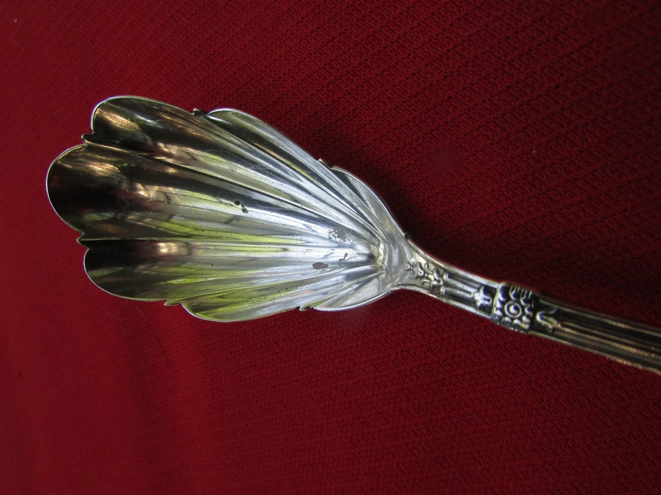 Cuchara de azúcar con patrón árabe 1875 de Whiting Gorham Sterling 5 15/16" Lg 22 gr Foto 4 de 4