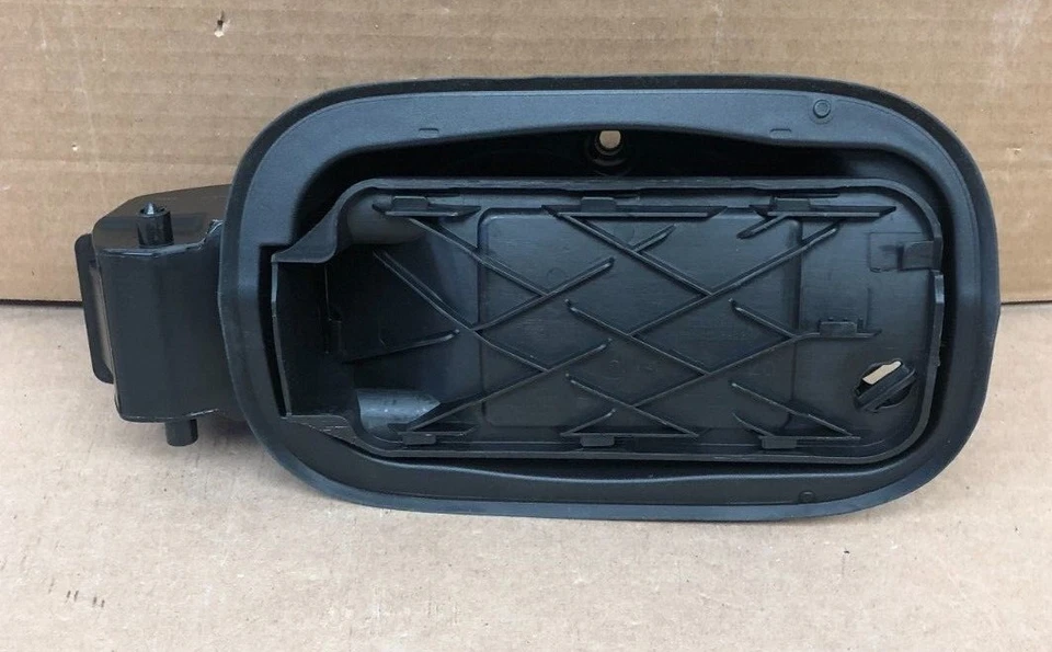 2017 2018 2019 2020 AUDI Q7 FUEL DOOR HINGE AND BRACKET OEM - Image 2 of 4