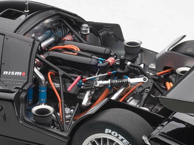 1998 NISSAN R390 GT1 LeMANS BLACK 1:18 by AUTOart 89878 LIMITED