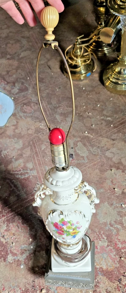 Lámpara de mesa floral antigua colonial francesa pintada de cerámica - Art Deco vintage Foto 4 de 4