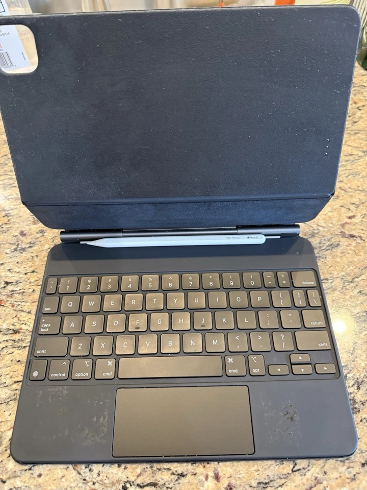 PAQUETE: Apple Magic Keyboard 11" iPad Pro 1-4 y iPad Air 4/5 + Lápiz 2da Generación Foto 3 de 3