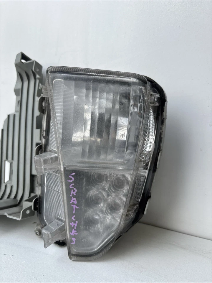 2012 2013 2014 2015 TOYOTA PRIUS ЛЕВЫЙ LH ДРАЙВЕР СВЕТОДИОДНЫЙ ПОВОРОТНИК ПРОТИВОТУМАННЫЕ ФАРЫ OEM - Изображение 3 из 4