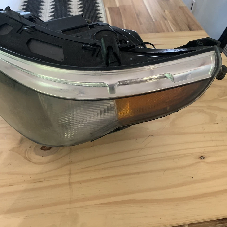 Левая ксеноновая фара для BMW E60 525i 530i 04–07 годов выпуска только на запчасти для адаптивной системы автоматической фокусировки - Изображение 3 из 4