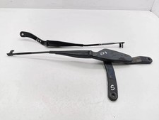 MERCEDES-BENZ C T-Model S204 Scheibenwischerfuß A2048200344 2.20 35155687