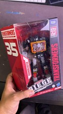 Transformers War for Cybertron Siege Voyager Soundblaster WFC-S63 SEALED