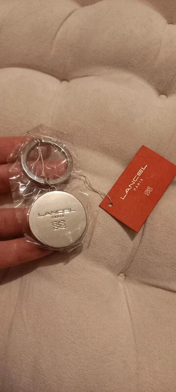 Breloque Porte Clés Accessoire de Sac argenté blanc Forme Fleurs Lancel Vintage - Photo 4/4