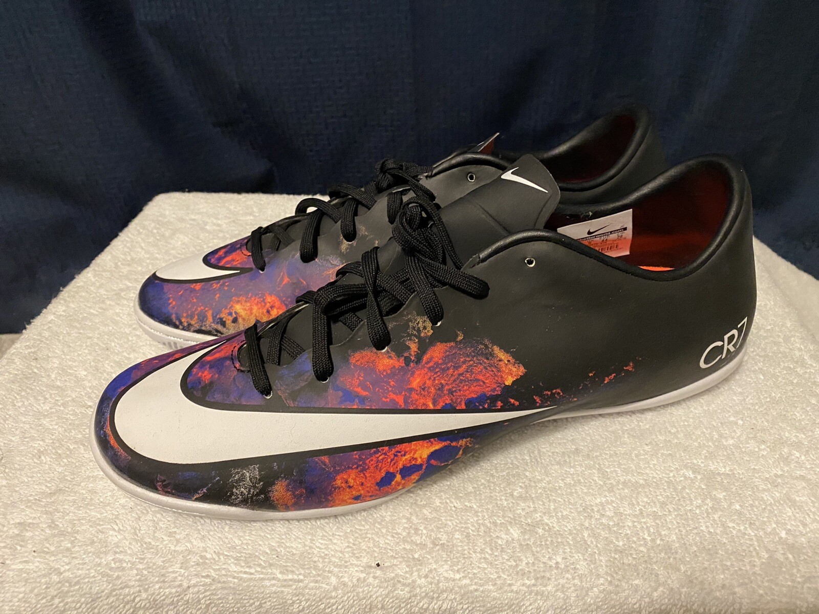 soccer shoes indoor cr7