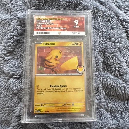 Pokémon Pikachu Cosmos Holo 051/162 – Pokémon Day Collection – ACE 9 Mint