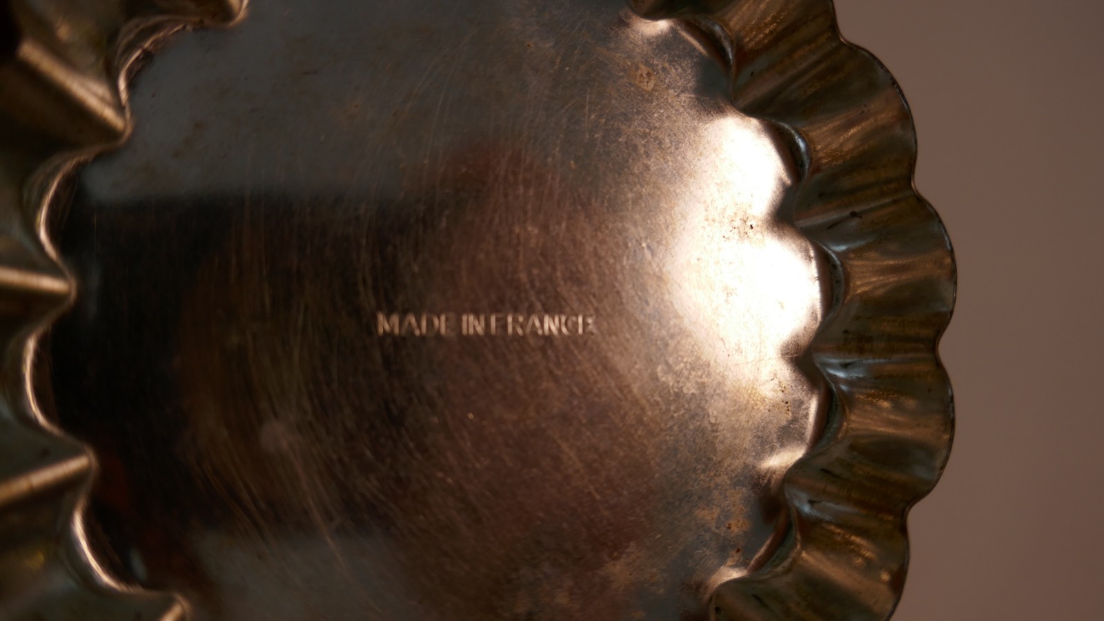 51 VTG Mini Scalloped Tin Tart Tartlet Molds Baking Pans Chocolate France