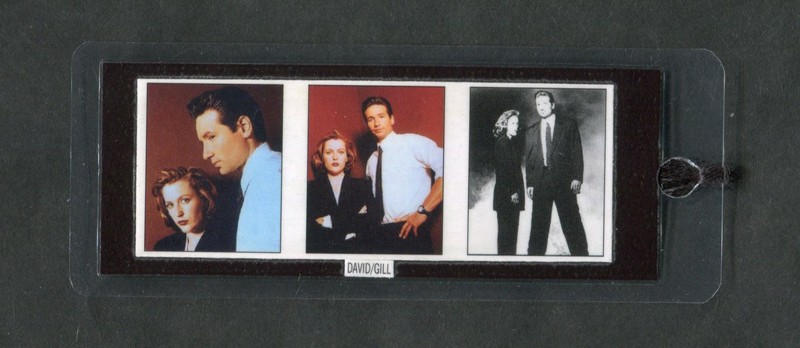 X-FILES: MULDER & SKULLY, SMALL DOUBLE SIDED LAMINATED BOOKMARK. NEW! LOT #7.