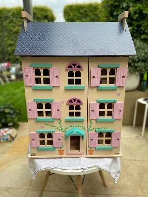 saint germaine doll house