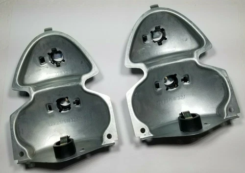 TAIL LIGHT BULB HOLDER SOCKETS LEFT & RIGHT VOLKSWAGEN T1 BUG BEETLE 1968-1970 - Picture 1 of 2