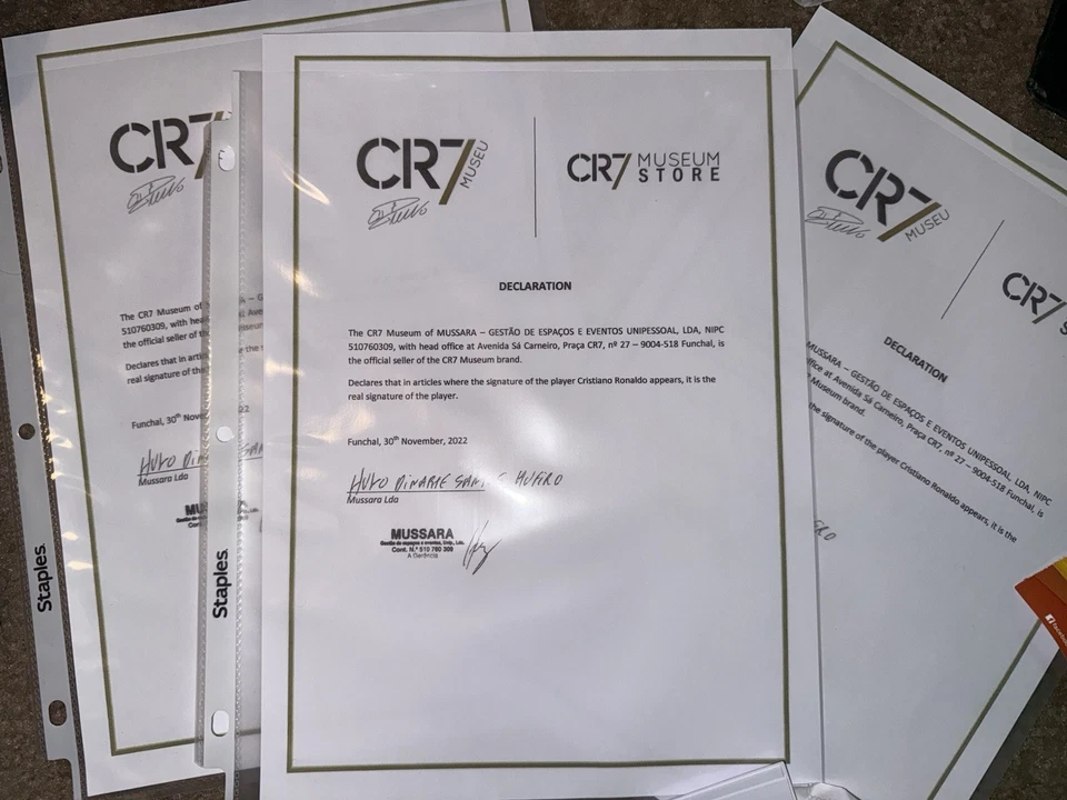 Foto 4x6 firmada a mano de Cristiano Ronaldo - ¡Directa del Museo CR7! Certificado de autenticidad  Foto 3 de 4