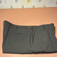 Haggar Premium Comfort Men  s Gray Dress Pants 46 Classic Straight Flat Front e16