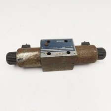 Bosch 0 810 001 715 5/3 Position Closed Center Directional Valve 24VDC
