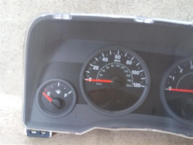 Speedometer Instrument Cluster 05172338AB MPH Fits 2008 JEEP COMPASS n25-197450 - Image 2 of 4