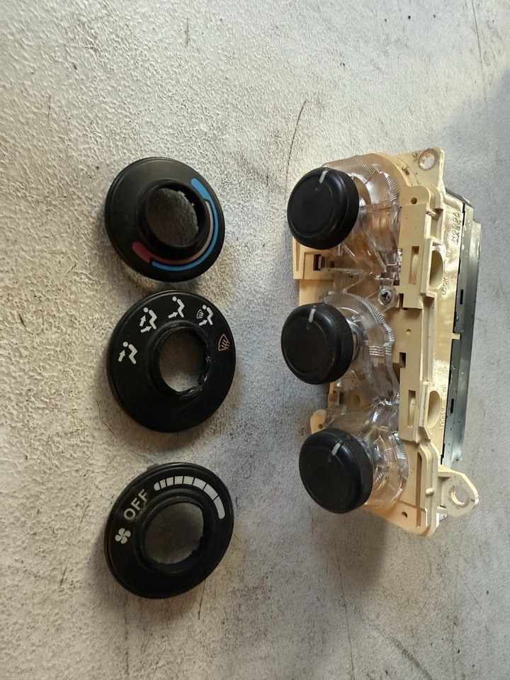 Панель управления отопителем и кондиционером 2005 Honda Civic - Изображение 3 из 3