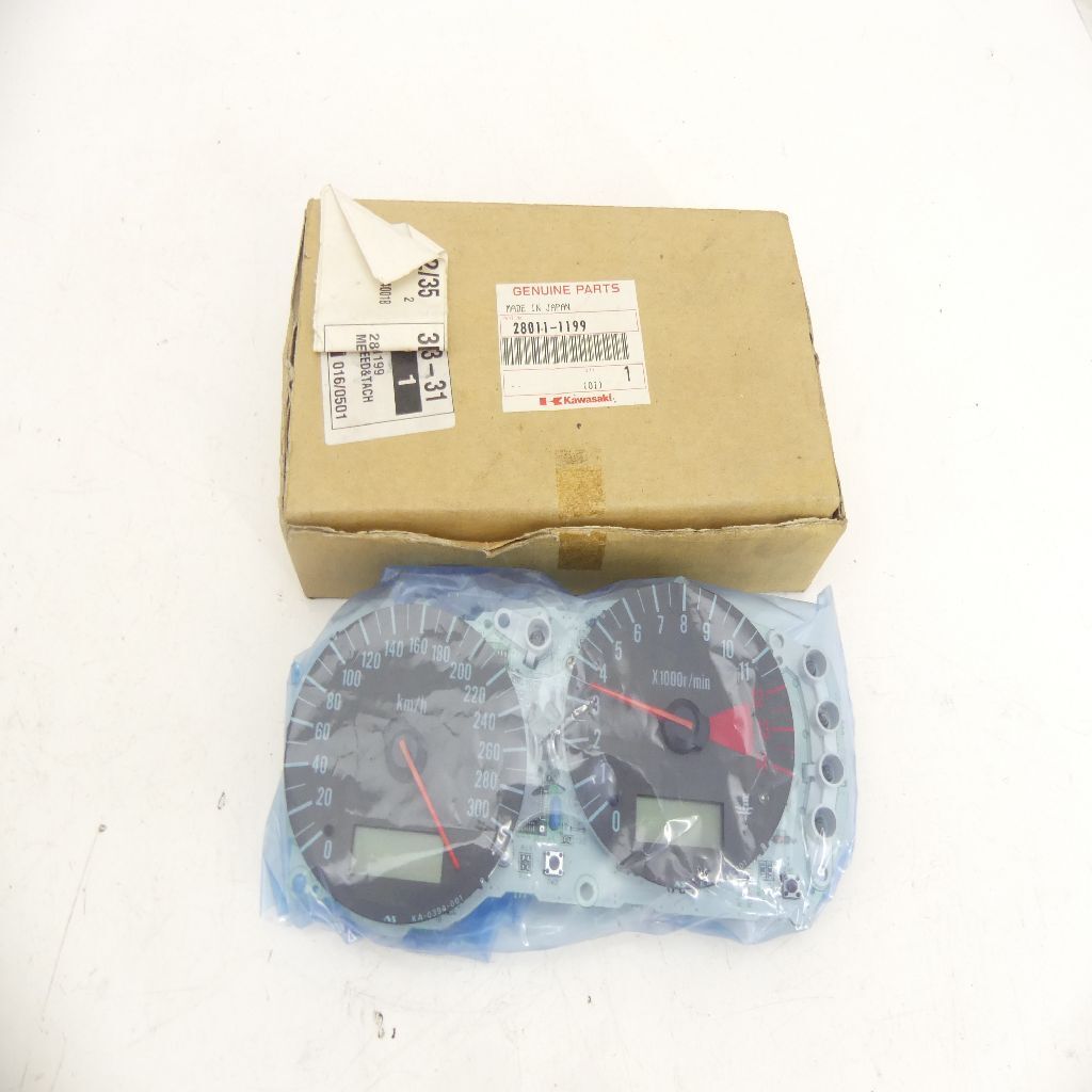 33 ① Lace Wedding Bridal Wear Eco Bridesmaid Dresses Classic Satin Fit