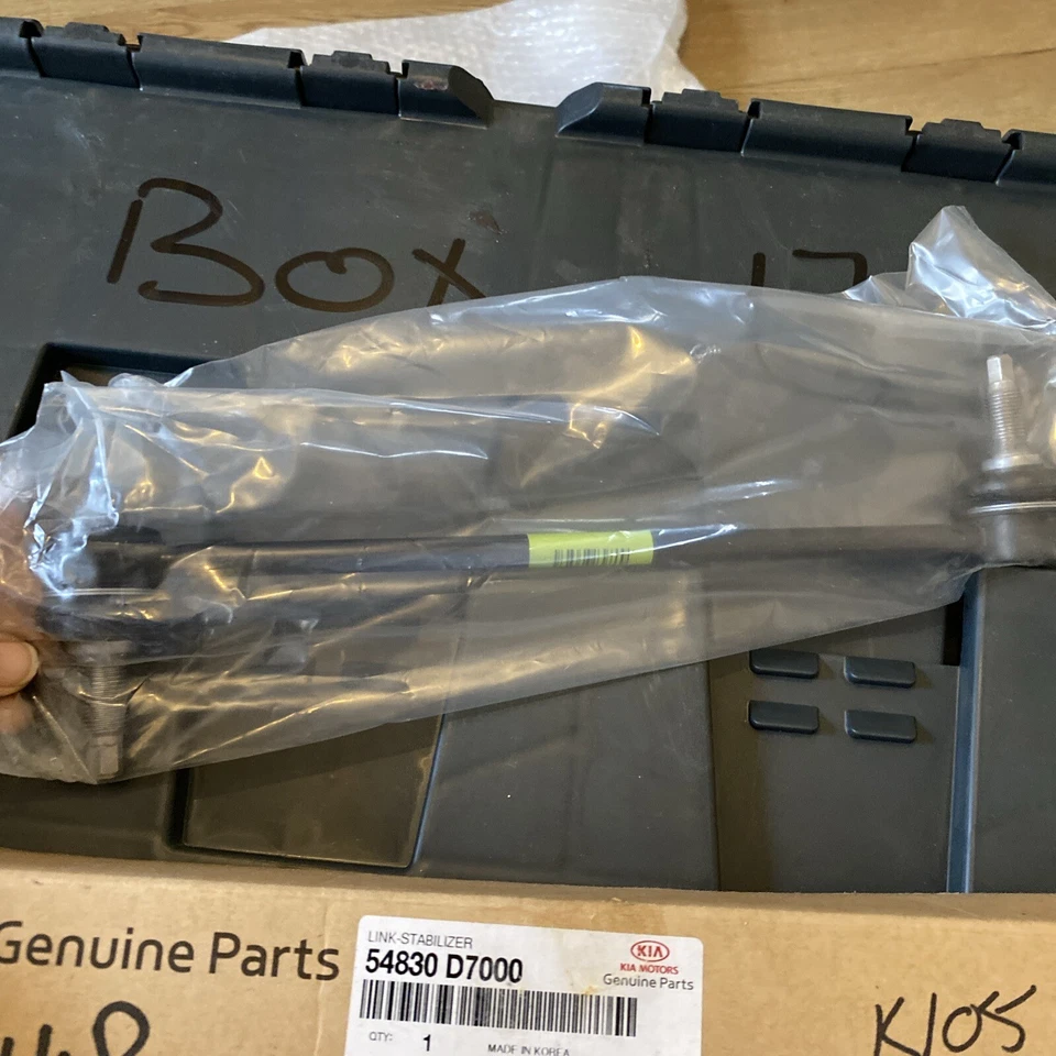 Correa trasera derecha KIA genuina furgoneta deportiva 1.7 CRDI CAT 0.15 - 2015 54830D7000 Foto 2 de 3