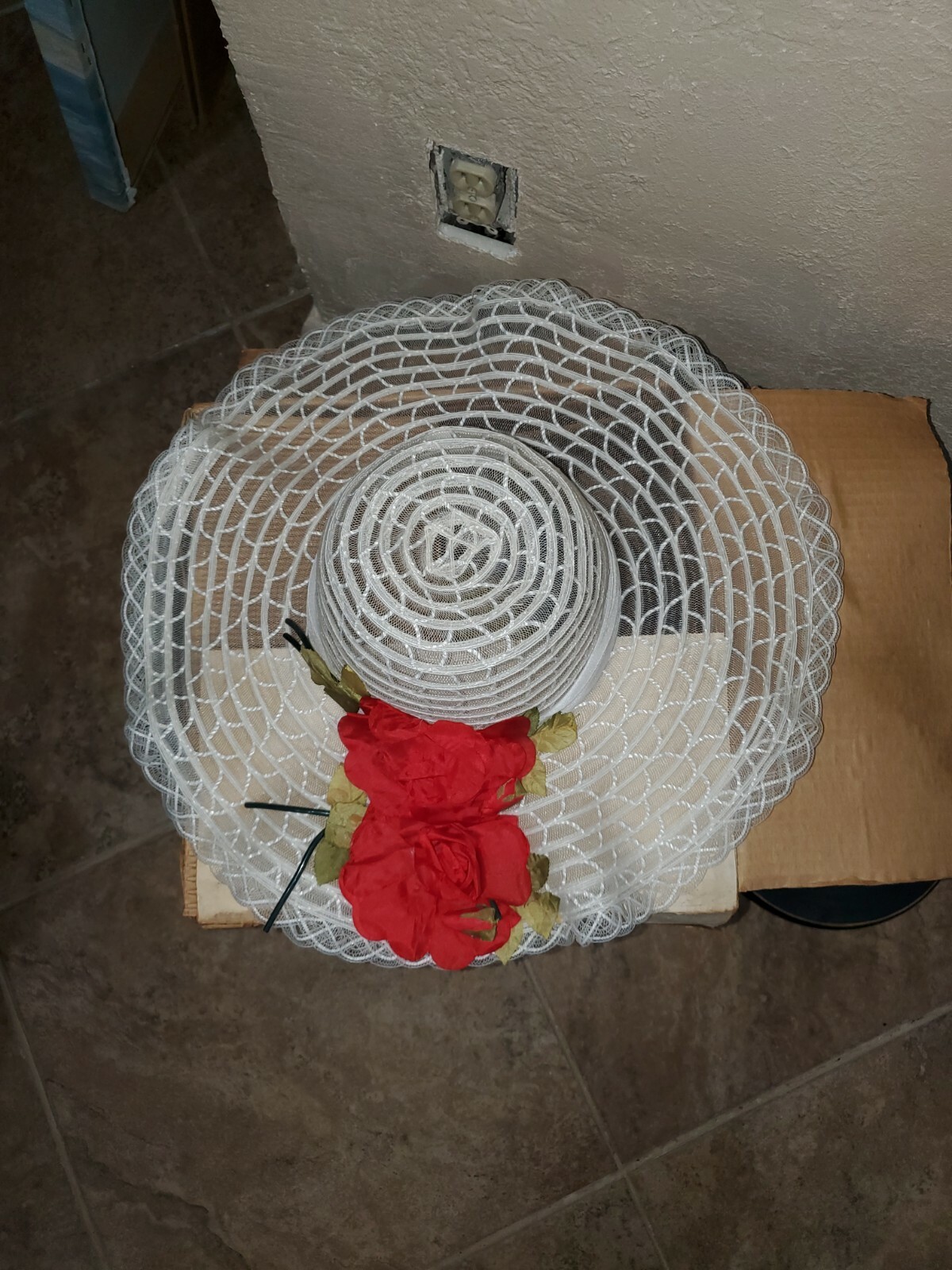 vintage womens hats 1960's Gem