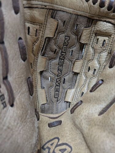 Wilson A440 12” Monster Web Fastpitch Softball Glove Right Hand Throw A0440 12BR - Picture 10 of 10