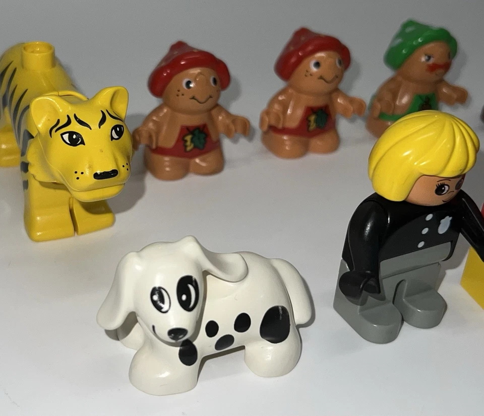 Vintage LEGO DUPLO Figures & Animals Lot Tiger Dog Forest Friends 1990s - Image 2 of 4