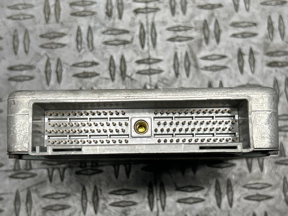 Ford GT 2001 Control unit