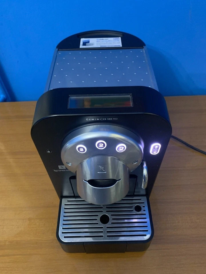 Macchina da caffè espresso Nespresso Gemini CS100 Pro - Immagine 4 di 4