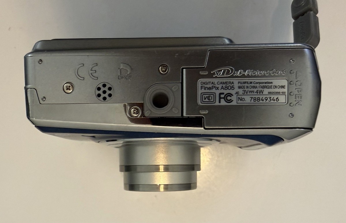 Fujifilm FinePix A Series A805 8.3MP Digital Camera - Blue for