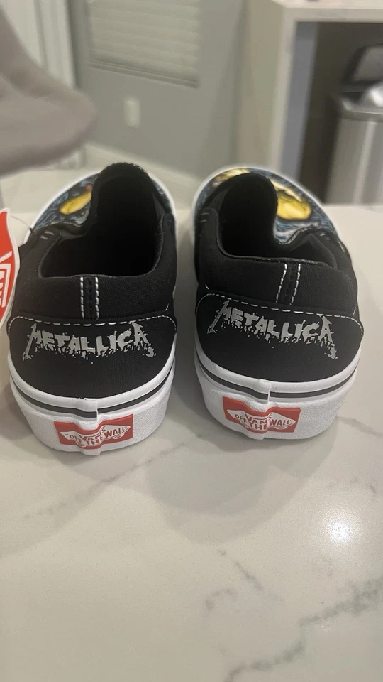 Vans Classic Slip-on X Metallica "Pushead" 3.5 EE. UU. Hombres 5.0 EE. UU. Mujeres Foto 4 de 4