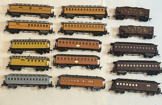 Vintage Lot HO Trains Old Time Passenger Car HO Scale Lot Of 15