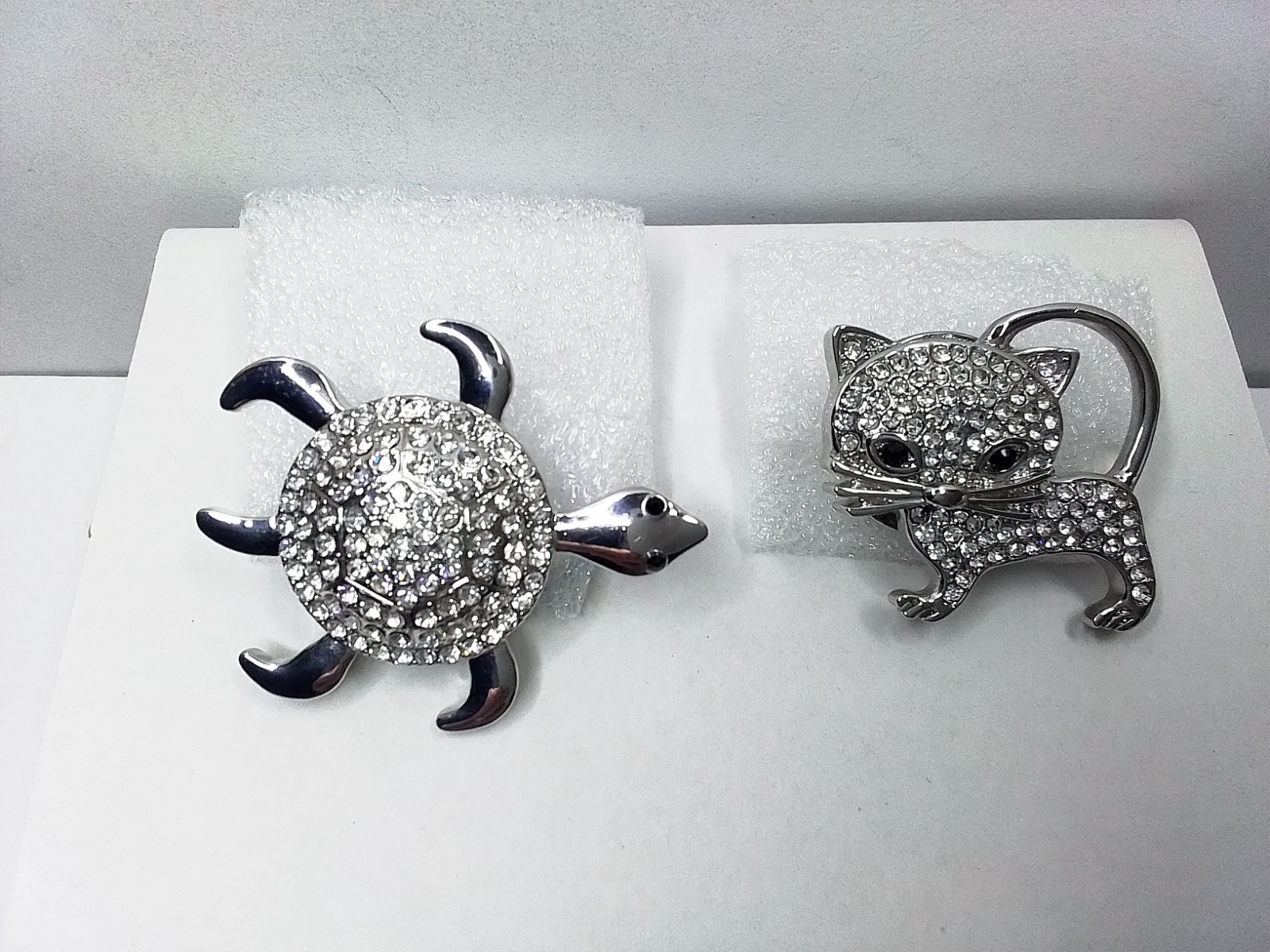 TWO CRYSTAL RINESTONE KITTY CAT & TURTLE MAGNET B… - image 3
