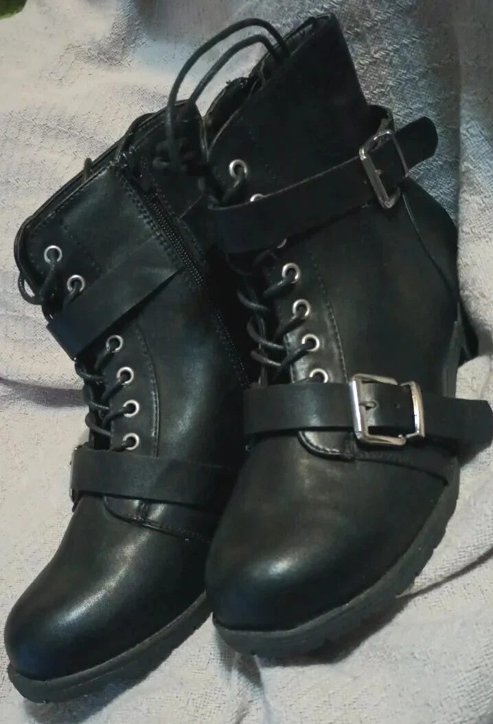 Goth Boots Hot Topic Double Buckle Short Boots Punk Vegan Leather