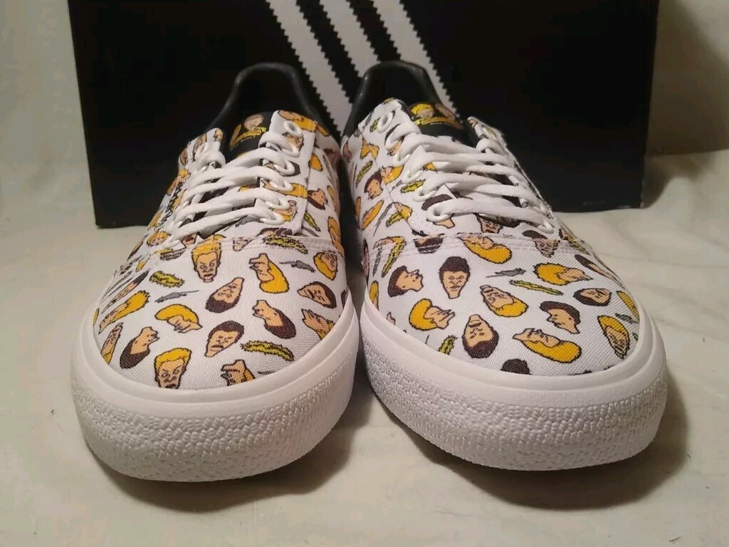 Size 11 - Beavis and Butthead x adidas 3MC Vulc Cloud White  display picture 3