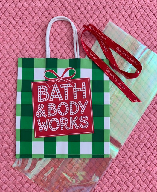 BATH&BODY WORKS HOLIDAY/CHRISTMAS GIFT WRAP SETStore SHOPPING BAGS