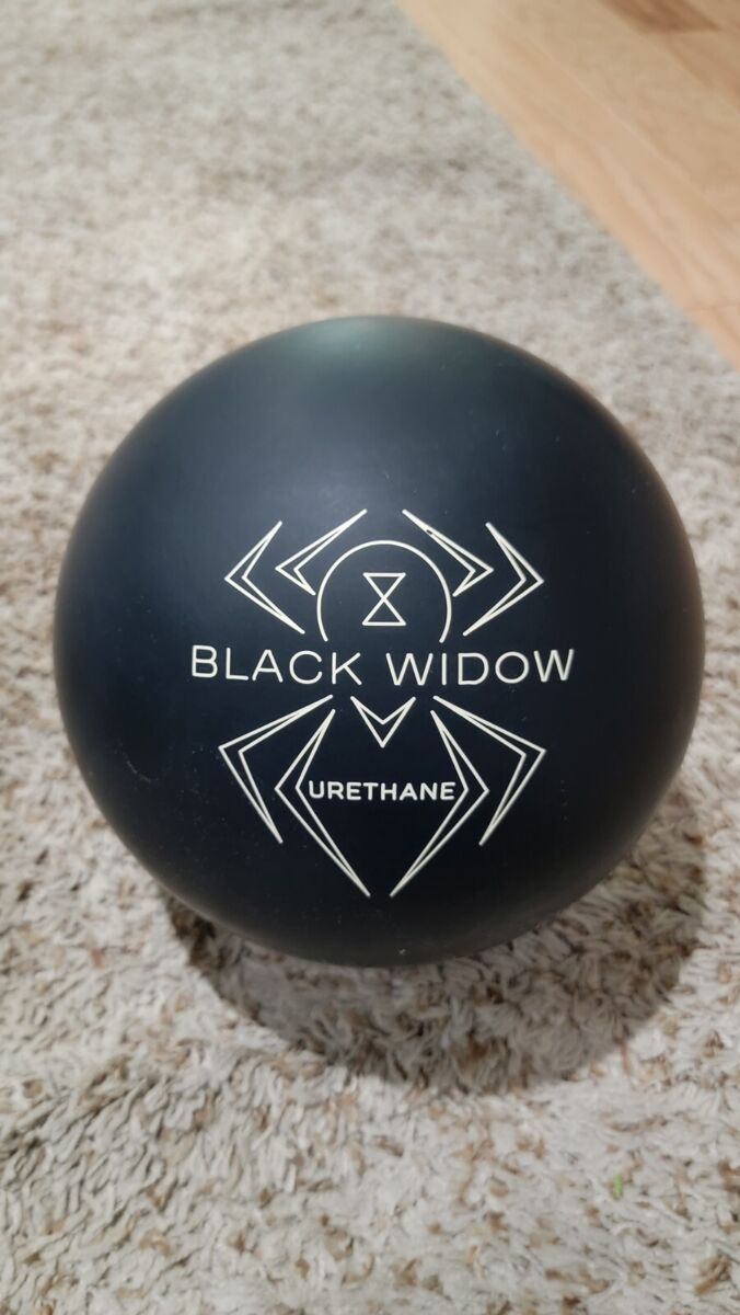 Hammer Black Widow Urethane Black Solid Bowling Ball Hammer Black Widow Urethane Black Solid Bowling Ball