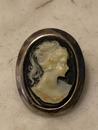 Vintage 3 Piece set Carved Shell Cameo Pendant / Brooch Pin with earrings - Picture 4 of 7