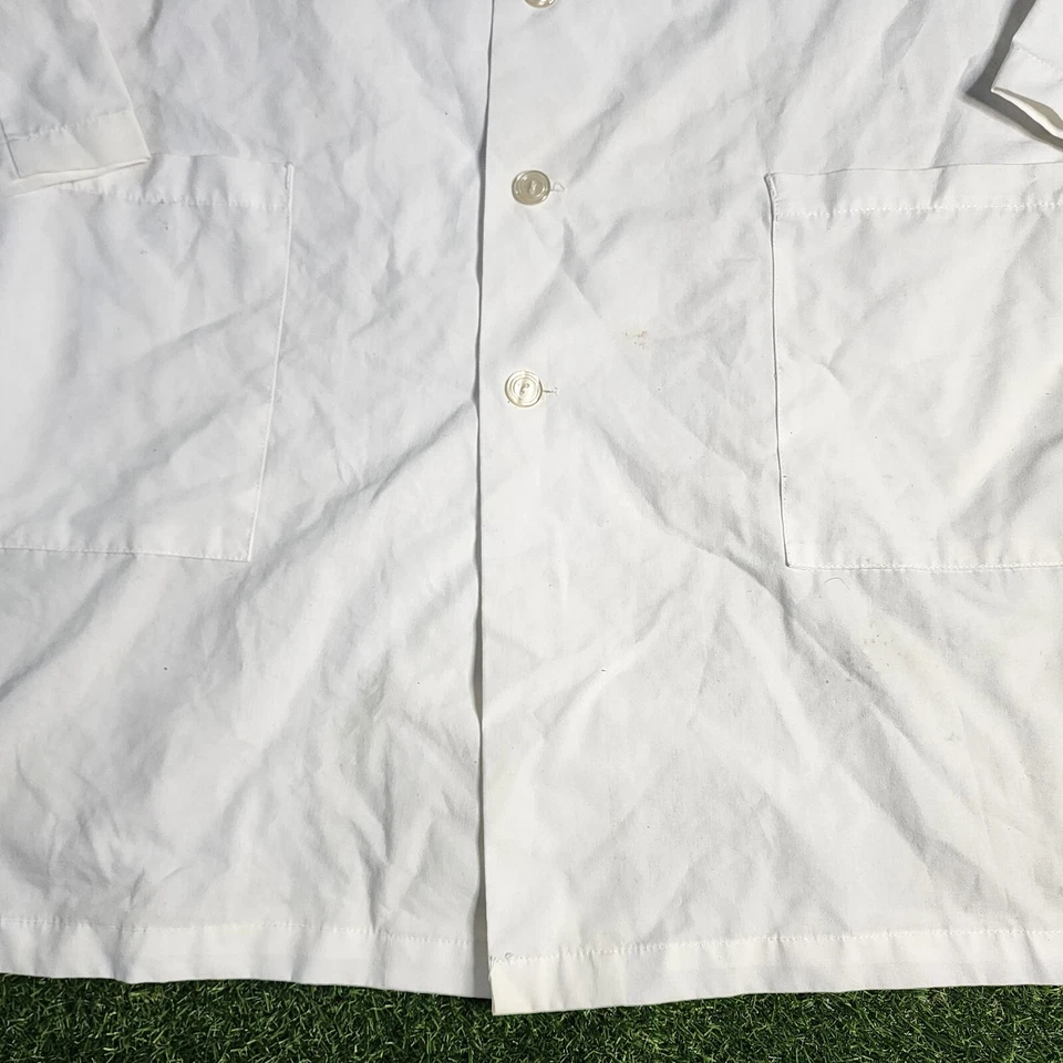 Lab Coat Unisex XL White Mm k BROWARD COLLEGE LONG SLEEVE. - Image 2 of 4