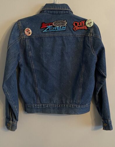 Vintage Y2K Jean Jacket Blue Denim Zeppelin Ozzy Patches Pins Youth Boys M - Afbeelding 1 van 22