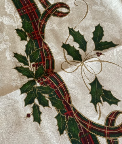 NWOT Lenox Holiday Nouveau Christmas Tablecloth Holly Berries Oblong Rectangle - Picture 4 of 5