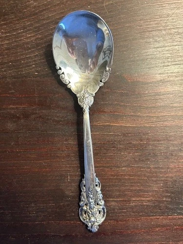 WALLACE GRAND BAROQUE 6-1/4'' FANCY SUGAR SPOON NO MONO EUC