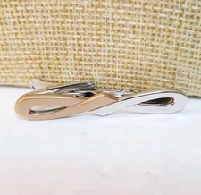 Vtg Hickock USA Two Toned Silver Gold Infinity Ribbon Tie Clip