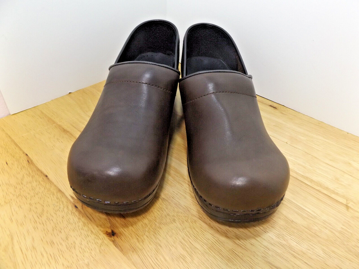 Sanita Original Danish Brown Leather Clogs EU 42 US 11.5 Sanita Brown Comfort Shoes for Women for sale | eBay main image 3