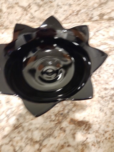 . Vintage L.E. Smith Glass Company Black Amethyst Milk Glass Footed Bowl - Picture 4 of 9