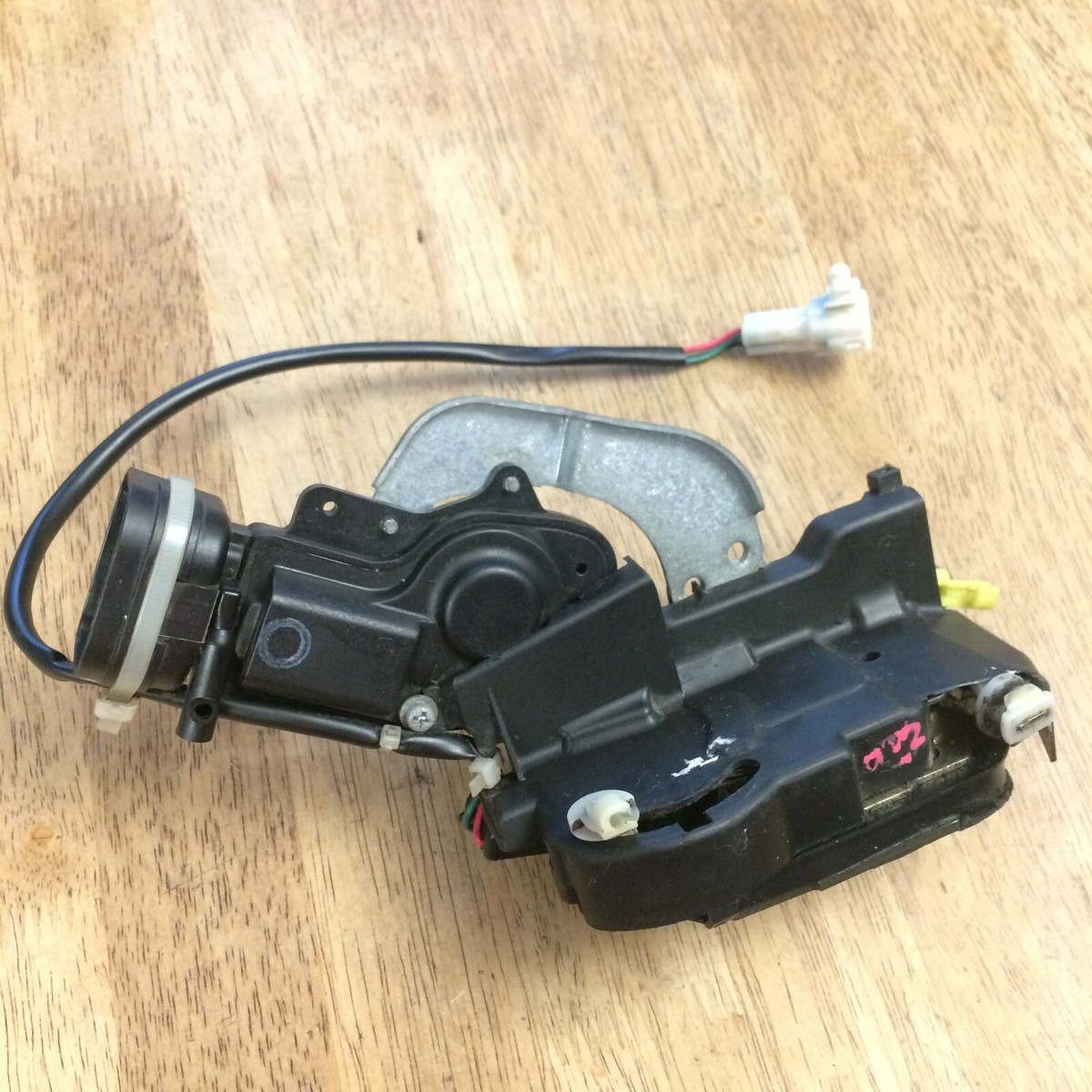 2003-2006 Suzuki XL7 LF (Front Driver Side) Door Lock Actuator